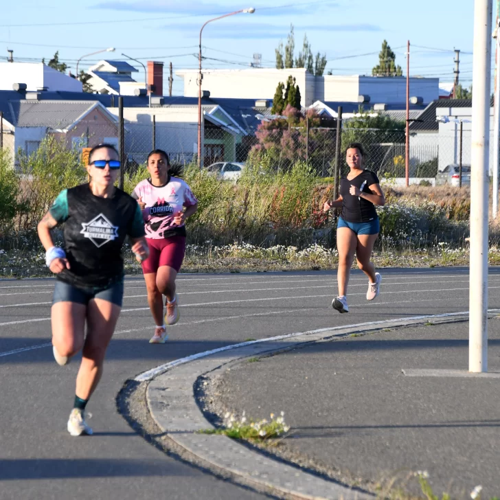 El último fartlek de Romina González con el team Eco Running antes de la corrida del Diario Crónica de Comodoro El último fartlek de Romina González con el team Eco Running antes de la corrida del Diario Crónica de Comodoro