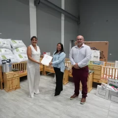 La senadora Natalia Gadano encabezó la entrega de donaciones al Hogar de Niños de Caleta Olivia