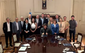 Sin detallar montos, el Gobierno oficializó el aumento de sueldos para los funcionarios Sin detallar montos, el Gobierno oficializó el aumento de sueldos para los funcionarios