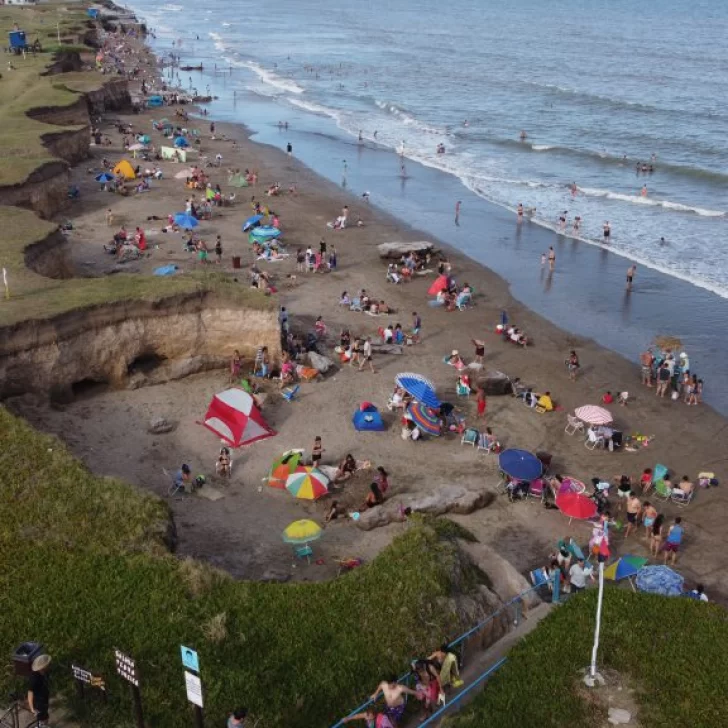 Video. Murió un argentino de 29 años que vivía en Francia por una ola gigante en Santa Clara del Mar Video. Murió un argentino de 29 años que vivía en Francia por una ola gigante en Santa Clara del Mar