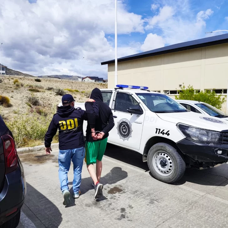 Crimen en El Calafate: se entregó el segundo sospechoso por el robo de Año Nuevo que terminó con la muerte de Pablo Rufino Crimen en El Calafate: se entregó el segundo sospechoso por el robo de Año Nuevo que terminó con la muerte de Pablo Rufino