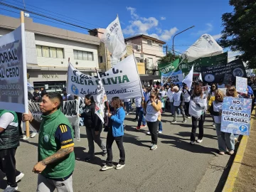 En Santa Cruz la CGT realizará paro y movilización en contra de la reforma laboral En Santa Cruz la CGT realizará paro y movilización en contra de la reforma laboral