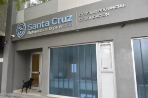 Educación de Santa Cruz dejará de pagar licencias gremiales con goce de sueldo y afectaciones sin funciones frente a alumnos Educación de Santa Cruz dejará de pagar licencias gremiales con goce de sueldo y afectaciones sin funciones frente a alumnos