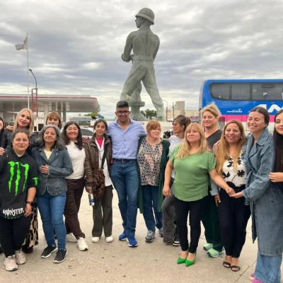 Jairo Guzmán recorrió Caleta Olivia y dialogó con vecinos y medios locales