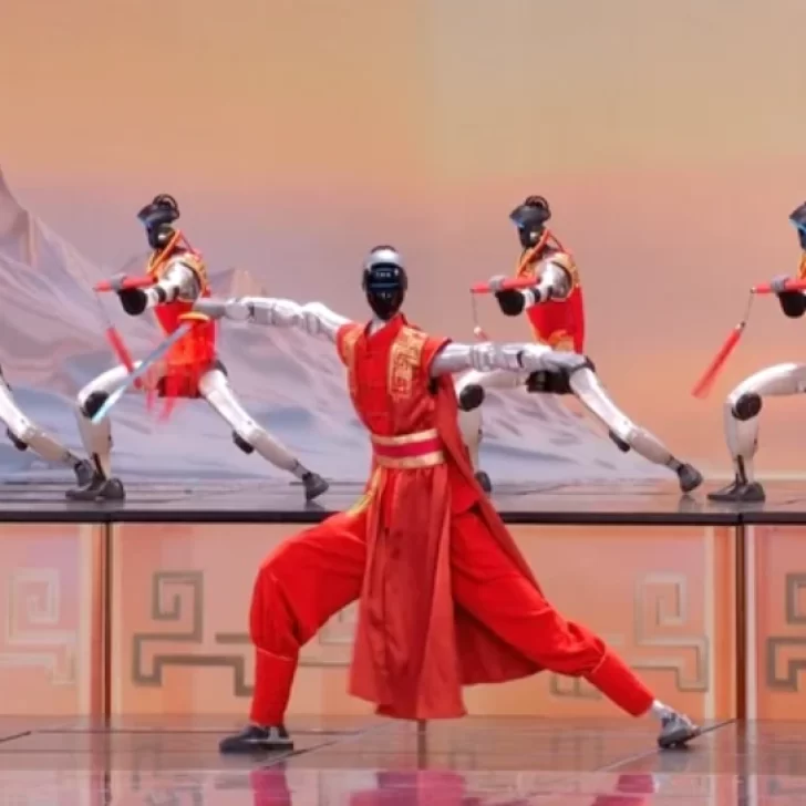 “Nos van a dominar a todos”: Robots sorprenden en la Gala del Año Nuevo Chino con una increíble exhibición de kung fu “Nos van a dominar a todos”: Robots sorprenden en la Gala del Año Nuevo Chino con una increíble exhibición de kung fu