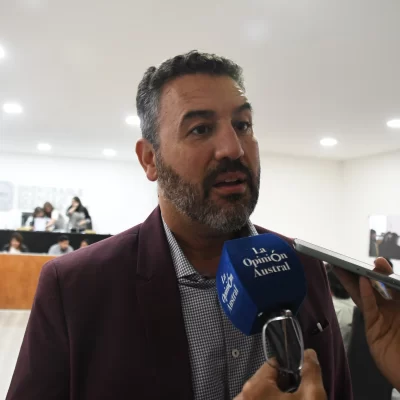 El endeudamiento “es una herramienta para afrontar rápidamente cualquier emergencia”, dijo Robles