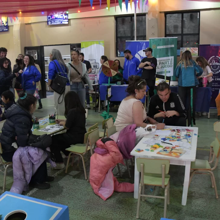 “Viva Barrio”: Masivo operativo de servicios y salud en el corazón del B° Belgrano “Viva Barrio”: Masivo operativo de servicios y salud en el corazón del B° Belgrano