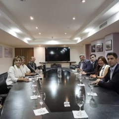 Minería y Educación articulan acciones para impulsar el empleo joven en Santa Cruz