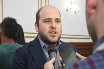 Intendente Matías Treppo espera trabajo en minería para vecinos de Perito Moreno: “Antes había fuga de sueldos” Intendente Matías Treppo espera trabajo en minería para vecinos de Perito Moreno: “Antes había fuga de sueldos”