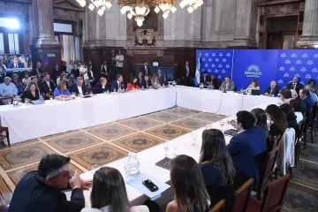 La Libertad Avanza consiguió el dictamen exprés de la Reforma Laboral y el Senado lo tratará el 27 de febrero La Libertad Avanza consiguió el dictamen exprés de la Reforma Laboral y el Senado lo tratará el 27 de febrero