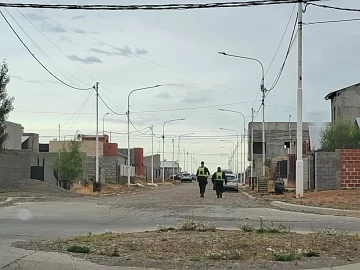 Luego del pedido de los vecinos, reforzaron la seguridad en el barrio Procrear Luego del pedido de los vecinos, reforzaron la seguridad en el barrio Procrear