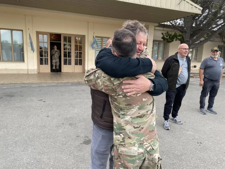 VETERANOS-DE-GUERRA-DE-CORDOBA-EN-X-BRIGADA-AEREA-1-728x546 VETERANOS-DE-GUERRA-DE-CORDOBA-EN-X-BRIGADA-AEREA-1-728x546