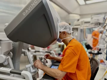 Innovación médica: la Fundación Favaloro realizó el primer bypass coronario asistido por robot del país Innovación médica: la Fundación Favaloro realizó el primer bypass coronario asistido por robot del país