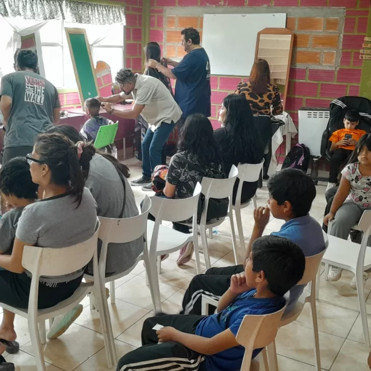Campaña solidaria en Caleta Olivia: Fundación Lemuel impulsa el inicio de clases con útiles escolares y corte de pelo gratuito Campaña solidaria en Caleta Olivia: Fundación Lemuel impulsa el inicio de clases con útiles escolares y corte de pelo gratuito