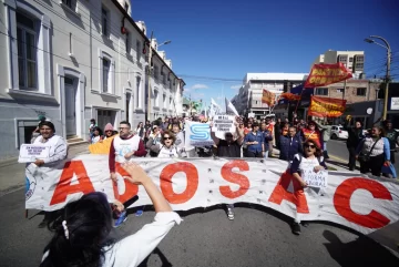 Qué dijo Adosac después que el Gobierno sumó a UDA a la paritaria docente Qué dijo Adosac después que el Gobierno sumó a UDA a la paritaria docente
