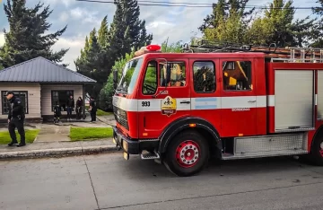 Un calefactor provocó un incendio en una casa ubicada en plena zona céntrica de El Calafate Un calefactor provocó un incendio en una casa ubicada en plena zona céntrica de El Calafate