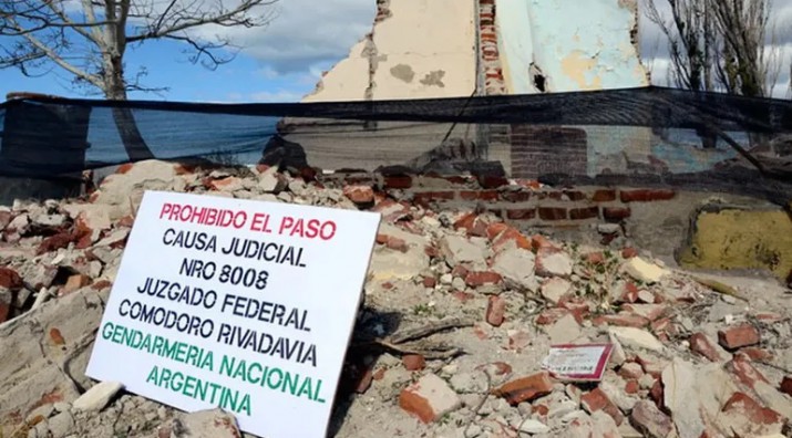  Restos de un sector preservado en el marco de la causa 8008, investigada por la Justicia Federal de Comodoro Rivadavia. El expediente permitió reconstruir las detenciones ilegales y los tormentos denunciados por las víctimas en 1976.