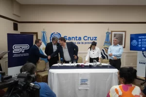 Firmaron la adjudicación de inicio de la obra del acueducto Piedra Buena – San Julián