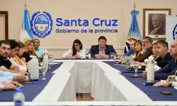 Pedro Luxen encabezó su primera reunión de Gabinete Pedro Luxen encabezó su primera reunión de Gabinete