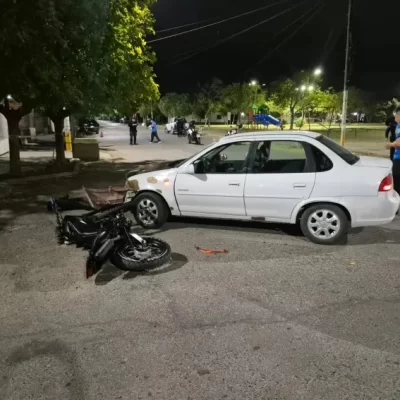 Joven santacruceño perdió la vida tras violento choque entre un auto y una moto en San Juan