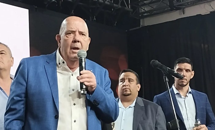 Héctor Laplace, secretario general reelecto a nivel nacional. Héctor Laplace, secretario general reelecto a nivel nacional.