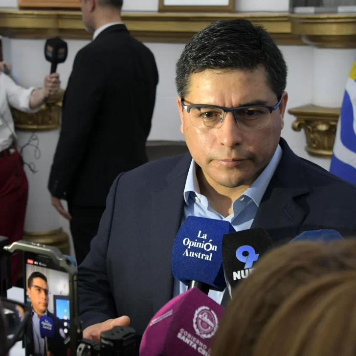 Claudio Vidal: “Hay sectores políticos que no quieren dejarnos gobernar” Claudio Vidal: “Hay sectores políticos que no quieren dejarnos gobernar”