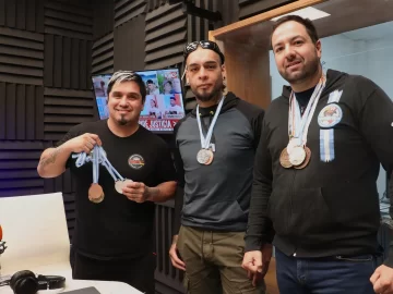 Víctor Cárdenas, entrenador y campeón panamericano de kick boxing: “El deporte nos aleja de muchos malos hábitos” Víctor Cárdenas, entrenador y campeón panamericano de kick boxing: “El deporte nos aleja de muchos malos hábitos”