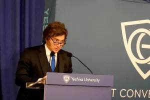 Milei afirmó ser “el presidente más sionista” y calificó de “enemigo” a Irán