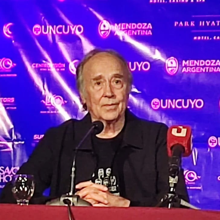 Joan Manuel Serrat, doctor: “Los tiranos aprovechan cualquier grieta para colarse” Joan Manuel Serrat, doctor: “Los tiranos aprovechan cualquier grieta para colarse”