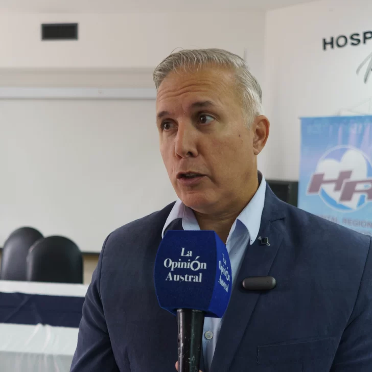 “La compra de medicamentos lleva tranquilidad a los pacientes, hay previsibilidad”, aseguró el director del Hospital de Caleta Olivia Daniel Covas “La compra de medicamentos lleva tranquilidad a los pacientes, hay previsibilidad”, aseguró el director del Hospital de Caleta Olivia Daniel Covas
