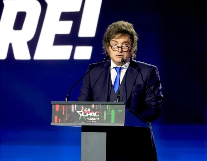Milei-en-la-cpac-de-hungria-728x567