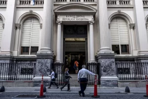 Recorte en el Banco Central: las tesorerías de Río Gallegos, Río Grande y Comodoro serán cerradas Recorte en el Banco Central: las tesorerías de Río Gallegos, Río Grande y Comodoro serán cerradas