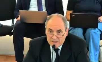 Exclusivo: por primera vez se escuchó un audio inédito con la voz del capitán del ARA San Juan, Pedro Martín Fernández: “La unidad está operativa, con una profundidad limitada a 100 metros” Exclusivo: por primera vez se escuchó un audio inédito con la voz del capitán del ARA San Juan, Pedro Martín Fernández: “La unidad está operativa, con una profundidad limitada a 100 metros”