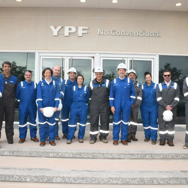 YPF y SLB recorrieron operaciones en Loma Campana y firmaron la adhesión al IVM YPF y SLB recorrieron operaciones en Loma Campana y firmaron la adhesión al IVM