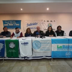 El Frente Sindical volvió a rechazar la Ley de Emergencia Económica pero asistirá a la convocatoria del Gobierno con el pedido de paritarias