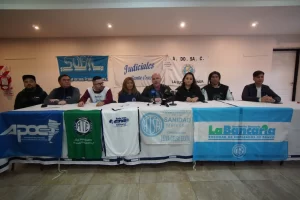 El Frente Sindical volvió a rechazar la Ley de Emergencia Económica pero asistirá a la convocatoria del Gobierno con el pedido de paritarias