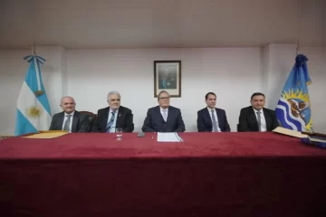 La Corte Suprema validó la ampliación a nueve miembros del Tribunal Superior de Justicia de Santa Cruz La Corte Suprema validó la ampliación a nueve miembros del Tribunal Superior de Justicia de Santa Cruz