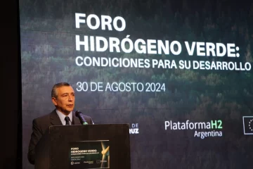 El ministro Jaime Álvarez habló del hidrógeno: “Santa Cruz es una provincia energética por la minería, hidrocarburos y energía renovable” El ministro Jaime Álvarez habló del hidrógeno: “Santa Cruz es una provincia energética por la minería, hidrocarburos y energía renovable”