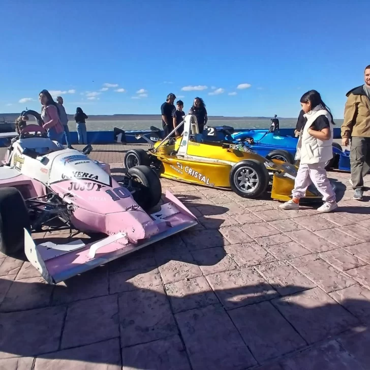 La fórmula Santacruceña se presentó en la Avenida Costanera de la ciudad La fórmula Santacruceña se presentó en la Avenida Costanera de la ciudad