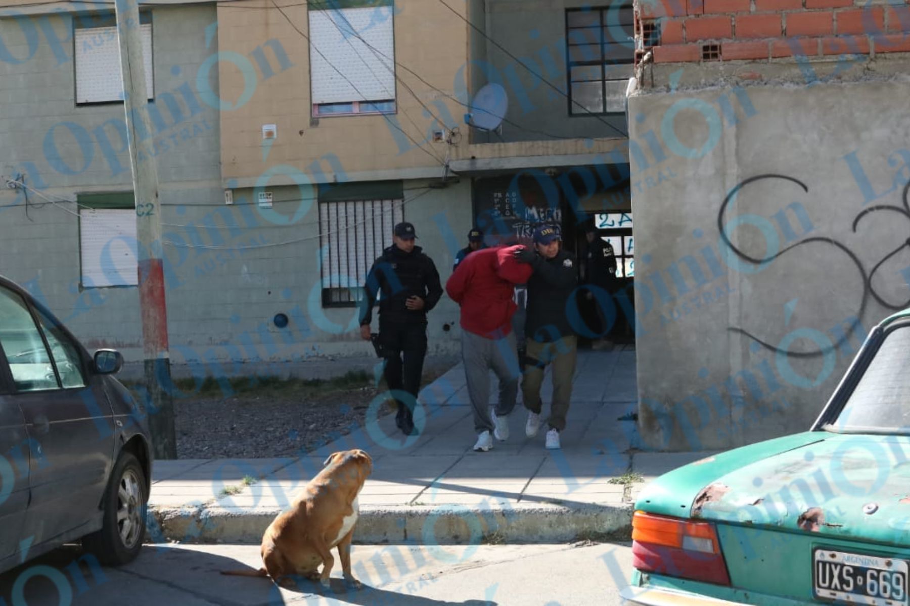 Detuvieron a dos personas en el barrio 2 de abril de Caleta Olivia por ...