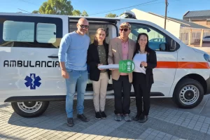 Taiwanés se accidentó en la Patagonia y murió su esposa, quedó sólo con su hija de 6 meses y 38 años después volvió para donar una ambulancia al hospital que los atendió