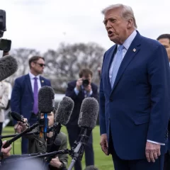 Precio del petróleo en medio de la guerra de EEUU e Irán: a cuánto bajó tras declaraciones de Trump sobre el Estrecho de Ormuz