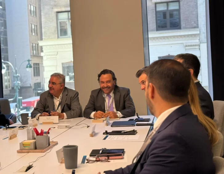  El gobernador de Raúl Jalil de Catamarca, Raul Jalil, junto a su par de Salta, Gustavo Sáenz, reunidos con oros gobernadores argentinos en el Argentina Week en Nueva York.
