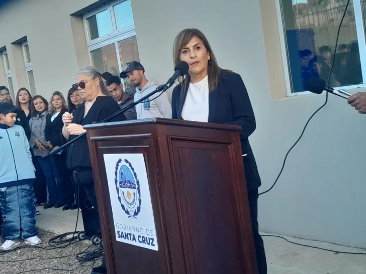 inauguracion-colegio-secundario-43-caleta-olivia-claudio-vidal-iris-rasgido-TM-22-728x546 inauguracion-colegio-secundario-43-caleta-olivia-claudio-vidal-iris-rasgido-TM-22-728x546