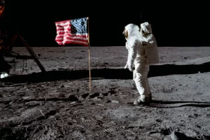 La NASA anunció planes para construir una base permanente en la Luna