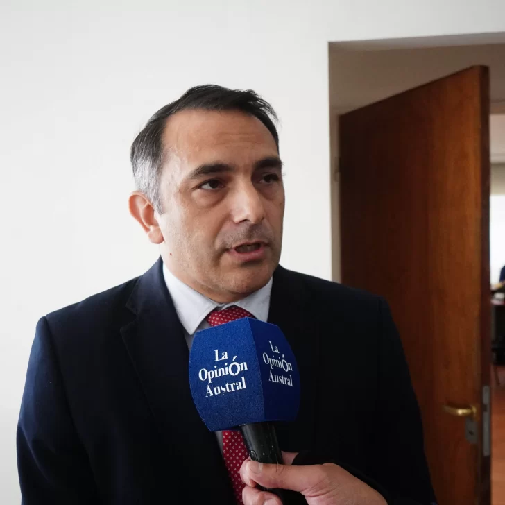 Julio Zarate, fiscal, en el juicio por el hundimiento del ARA San Juan: “Tenemos suficientes pruebas para avanzar en una condena” Julio Zarate, fiscal, en el juicio por el hundimiento del ARA San Juan: “Tenemos suficientes pruebas para avanzar en una condena”