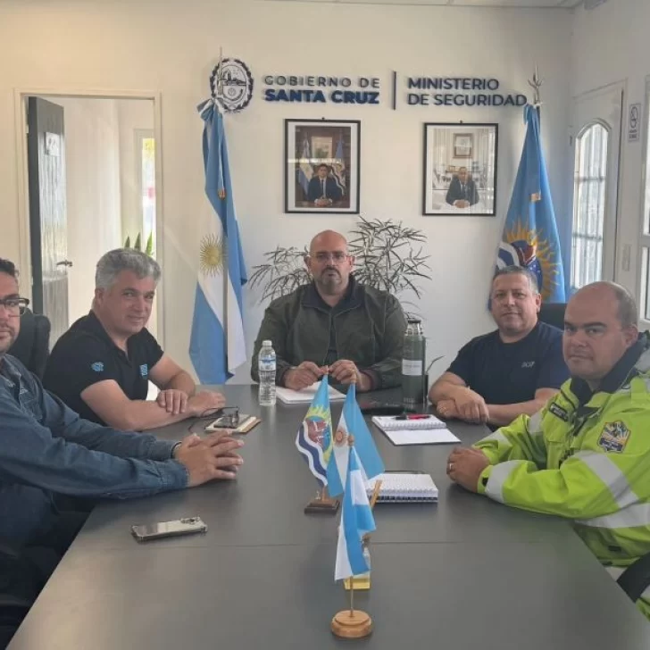 Caleta Olivia: el Gobierno coordina acciones para combatir la distribución ilegal de agua Caleta Olivia: el Gobierno coordina acciones para combatir la distribución ilegal de agua