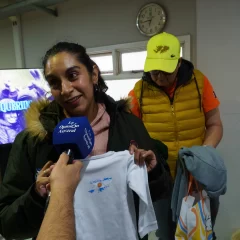 Decenas de vecinos volvieron a estampar las Islas Malvinas en sus prendas y compartieron sus recuerdos de la guerra: “Lo llevamos siempre en la memoria”