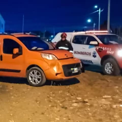 Una mujer atrapada y hospitalizada tras un violento choque en Piedra Buena