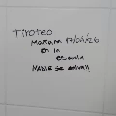 Amenazas de tiroteos en escuelas de Santa Cruz: alarma, denuncias y suspensión de clases